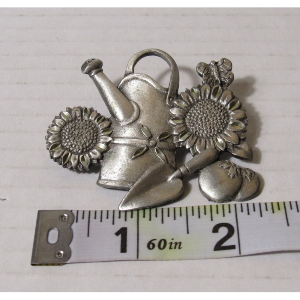 Spoontiques Pewter Garden Brooch Watering Can Sunflowers Trowel USA 4188 Vintage - Picture 2 of 6